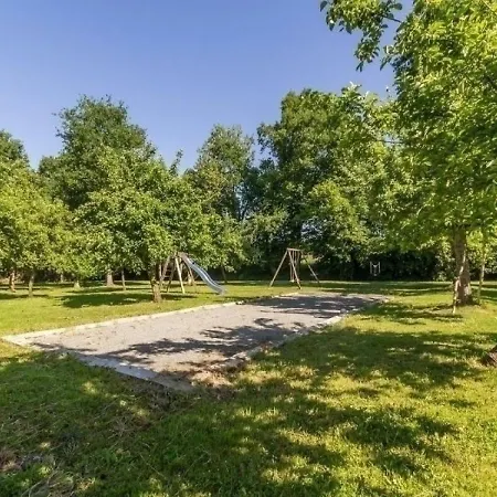 Villa 2 *